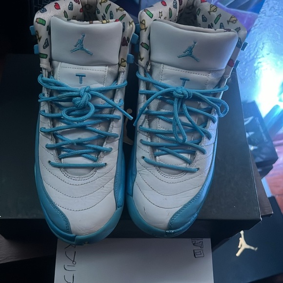 2022 Air Jordan 12 Retro GS ‘Emoji sz6.5Y - Picture 3 of 7